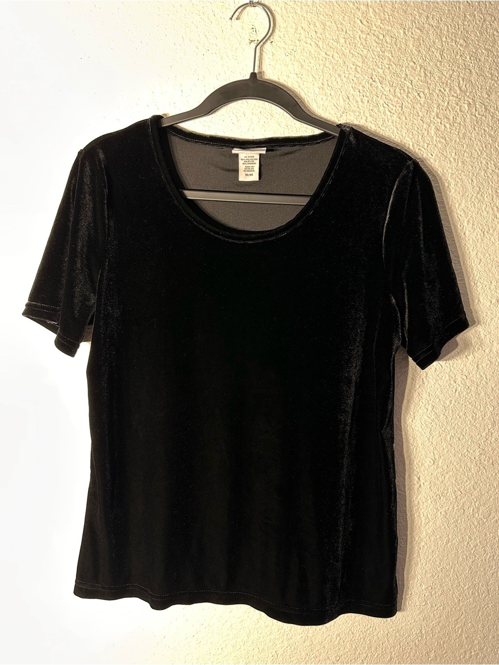 Vintage 90s Y2K Jaclyn Smith Black Velvet Top Short Sleeve Scoop Neck M
